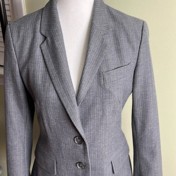 United colors of Benetton gray 2 button front pockets pinstripe blazer - Picture 3 of 17